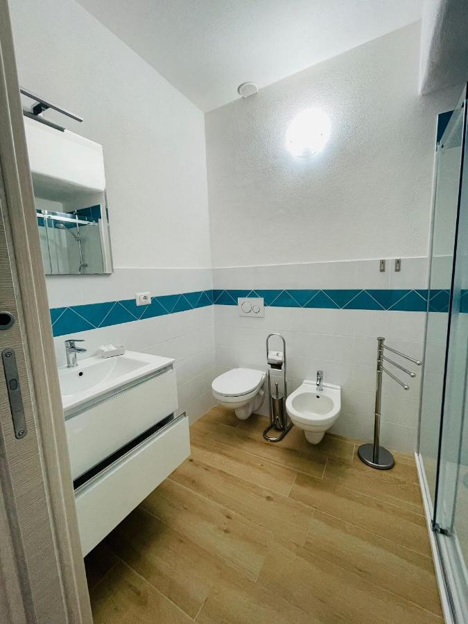Chrisso Rooms Affittacamere San Teodoro  Exterior photo